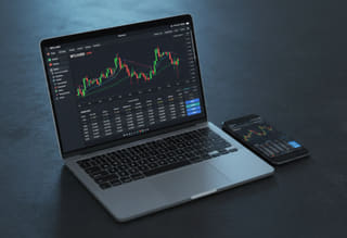 Pantau aktivitas — riwayat trading dan performa dana dapat dilihat secara langsung